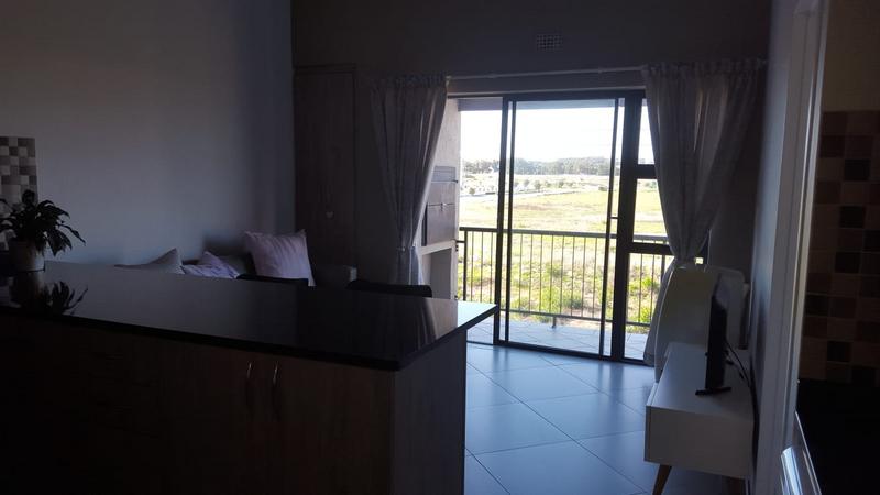 To Let 2 Bedroom Property for Rent in Buhrein Western Cape